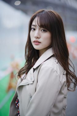 13岁的女儿很幼稚